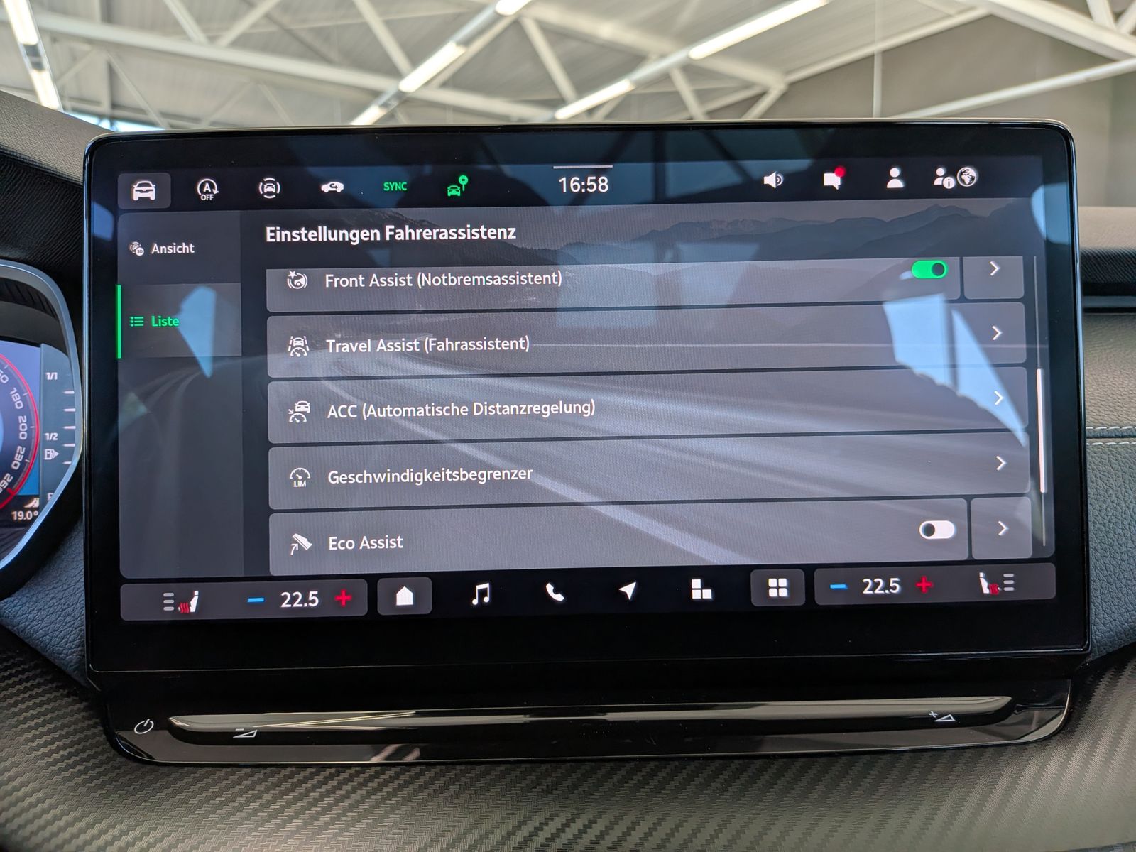Fahrzeugabbildung SKODA Octavia 1.5 TSI Sportline Pano Matrix AHK 5J-Gar