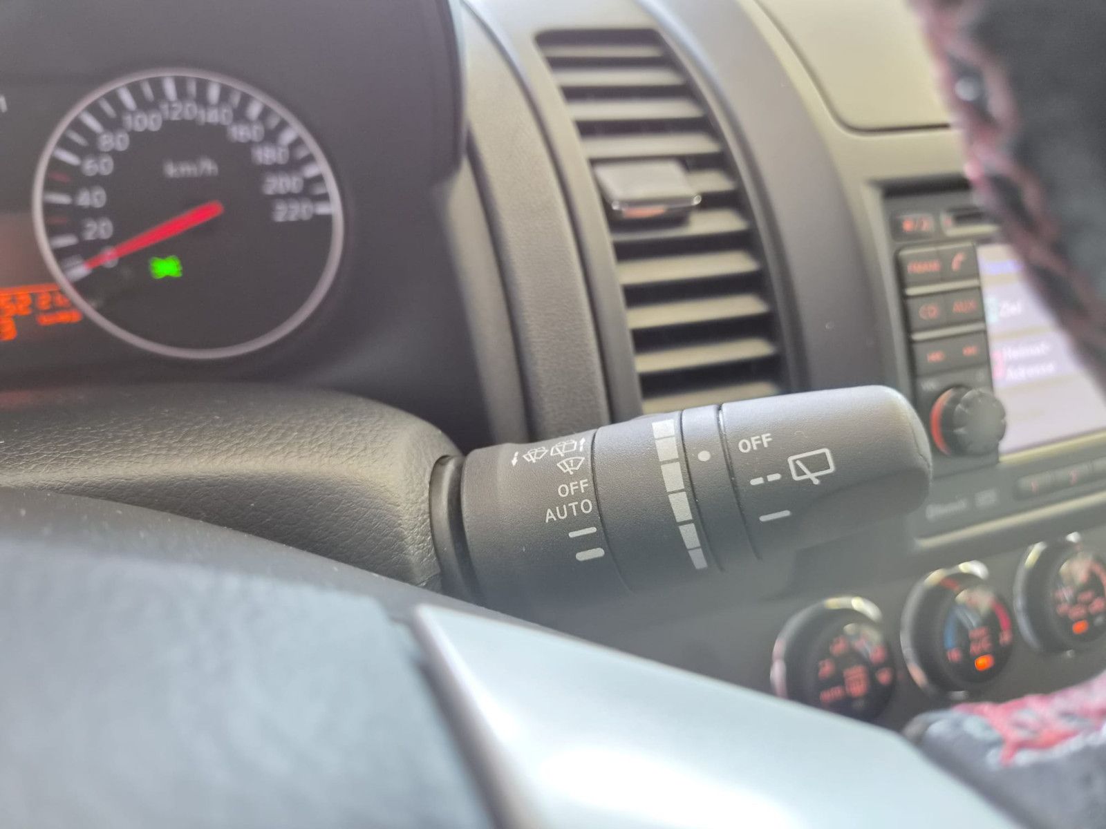 Fahrzeugabbildung Nissan Note Tekna / KLIMA / NUR 63 TKM