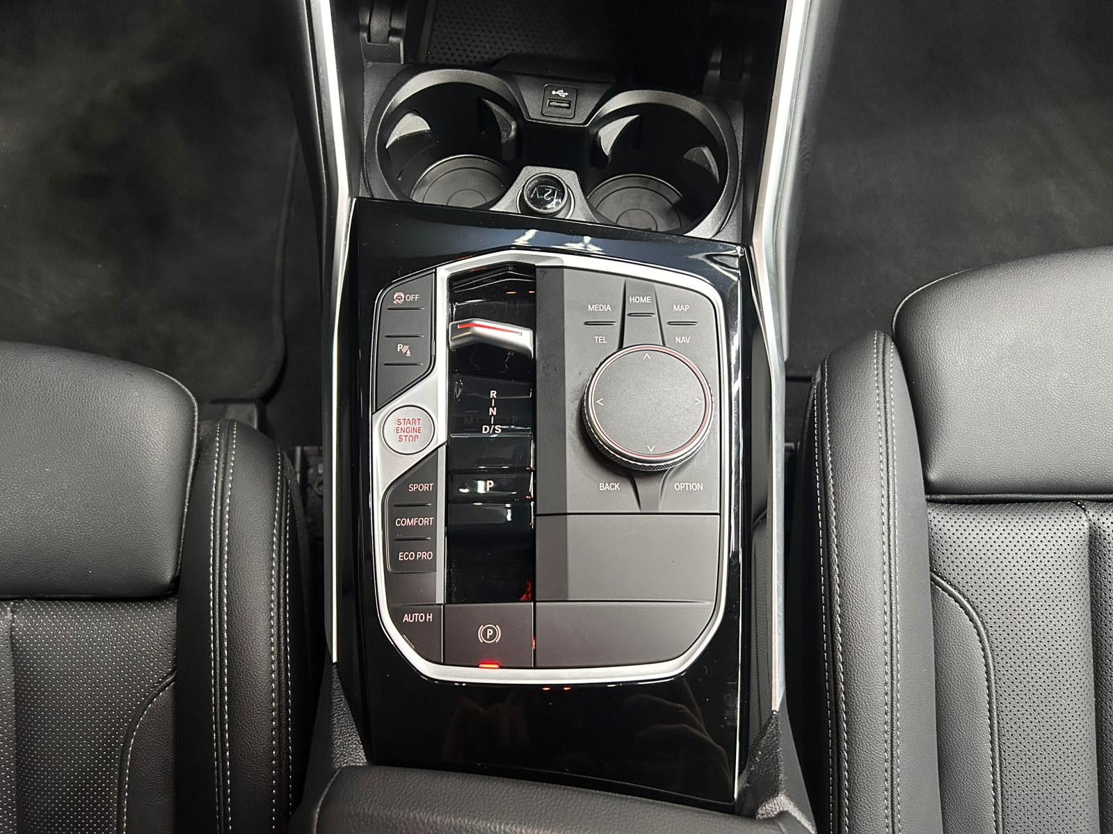 Fahrzeugabbildung BMW 420 Gran Coupé FACEL+VIRTU+LEDER+HEAD+LED+KAM+M