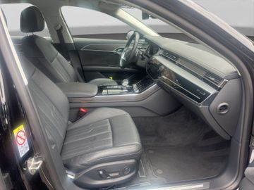 Audi A8 - 4