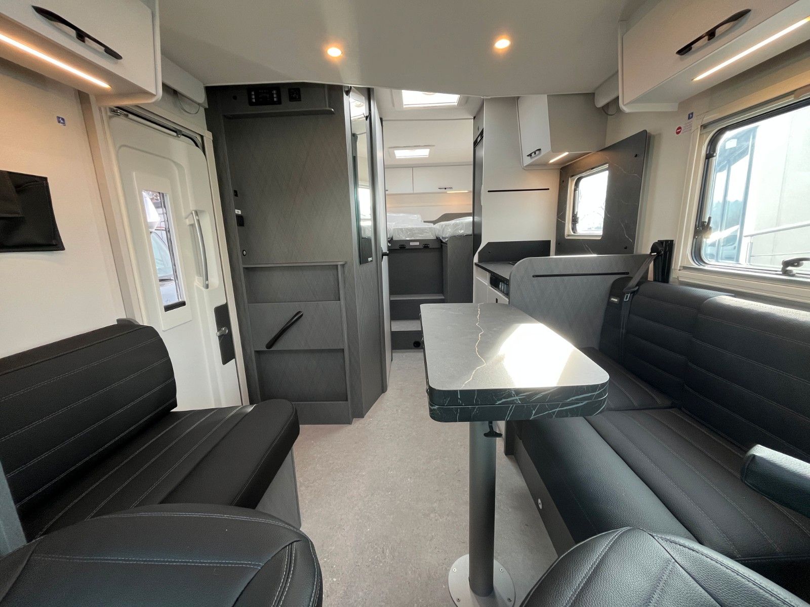 Fahrzeugabbildung Etrusco T 6.9 SBC *Hubbett*iConic*Komfort Plus*