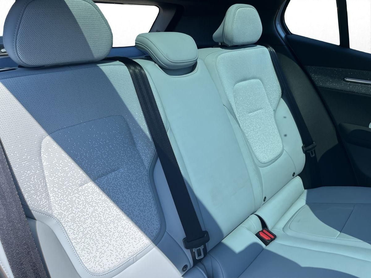 Volvo EX30 - Bild 21