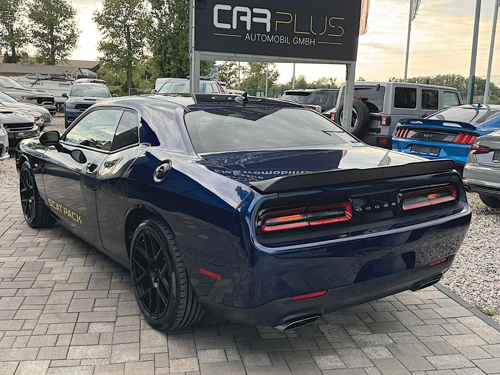 Fahrzeugabbildung Dodge Challenger 6.4 V8 SRT 392 SCAT PACK SHAKER Perf.