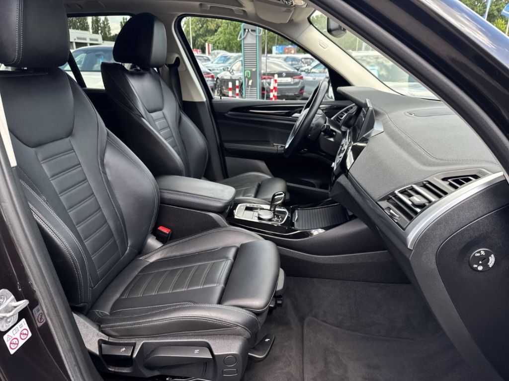 BMW X3 xDrive20i Park-Assistent AHK ACC Lenkradheizu foto 14