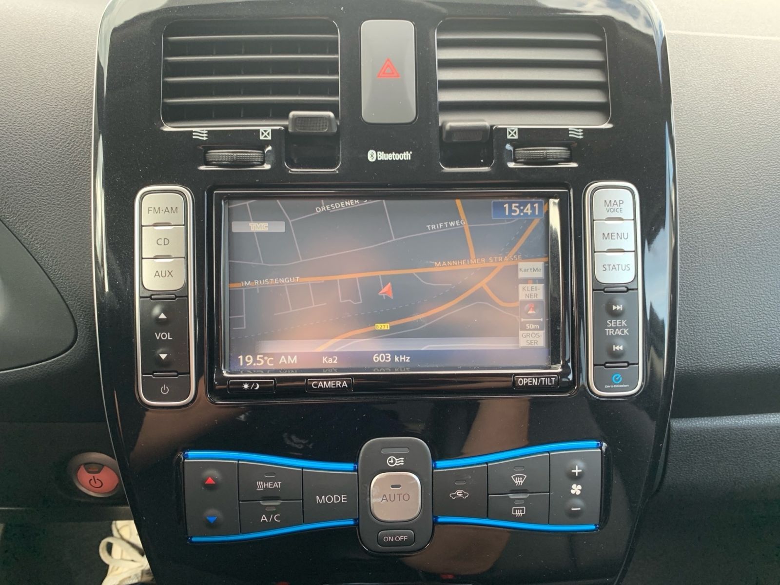 Fahrzeugabbildung Nissan Leaf Tekna Navi Leder EXPORT