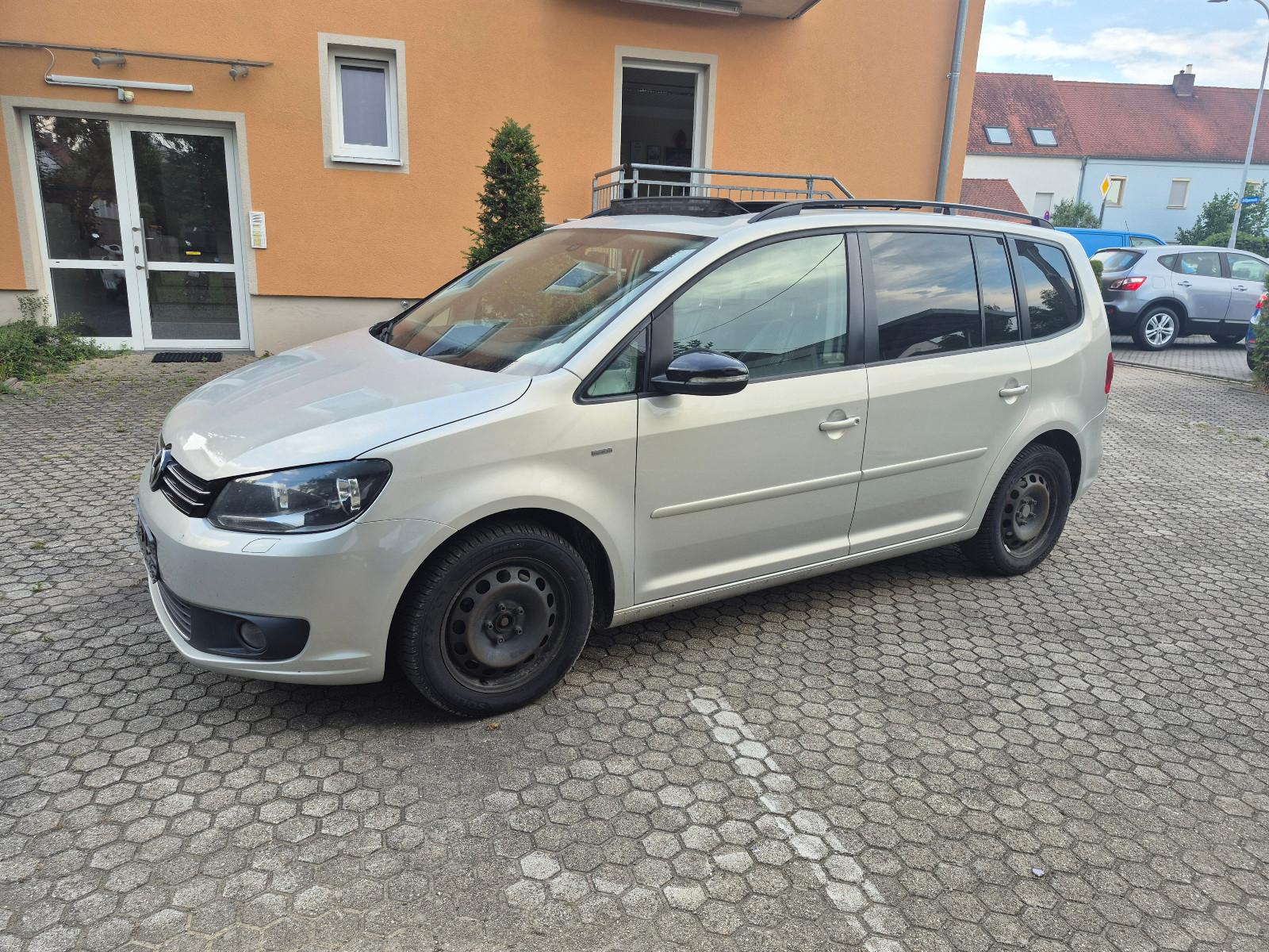 Volkswagen Touran 2.0 TDI Match * 7 Sitzer *