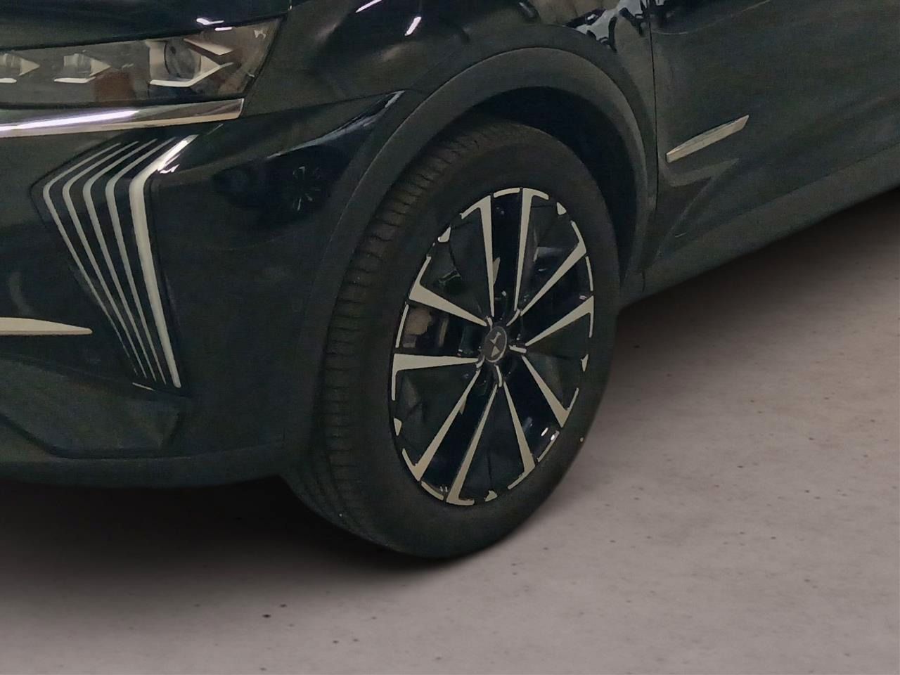 Fahrzeugabbildung DS Automobiles DS7 BlueHDi 130 EAT8 Antoine de Saint Exupéry