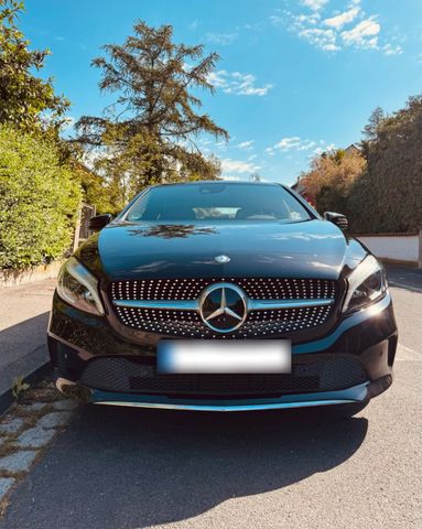 MERCEDES-BENZ Mercedes-Benz A 220 d Urban  177 PS Autom...