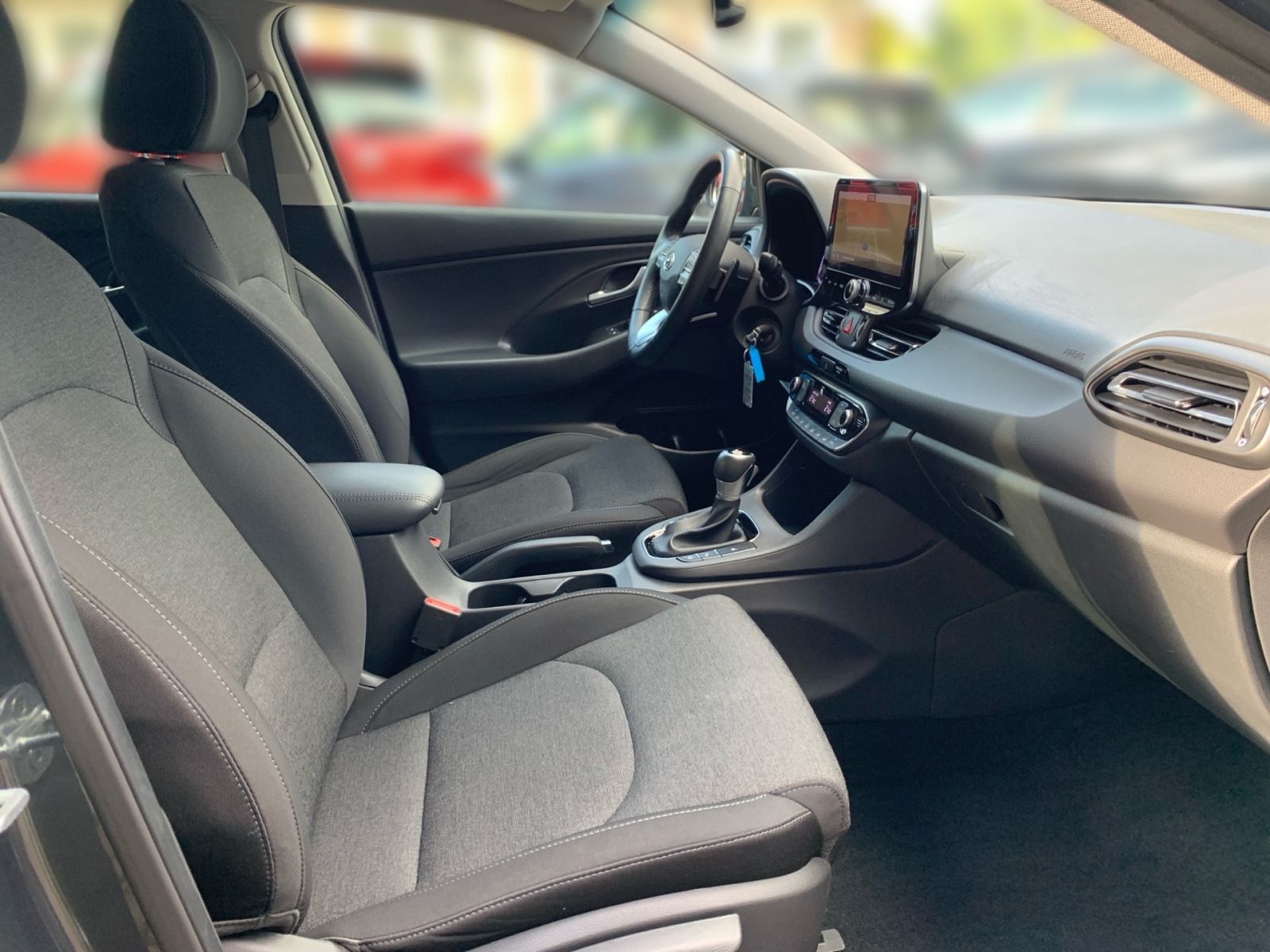 Fahrzeugabbildung Hyundai i30 Kombi 1.5 T-GDI 7-DCT Intro Edition Mild-Hyb