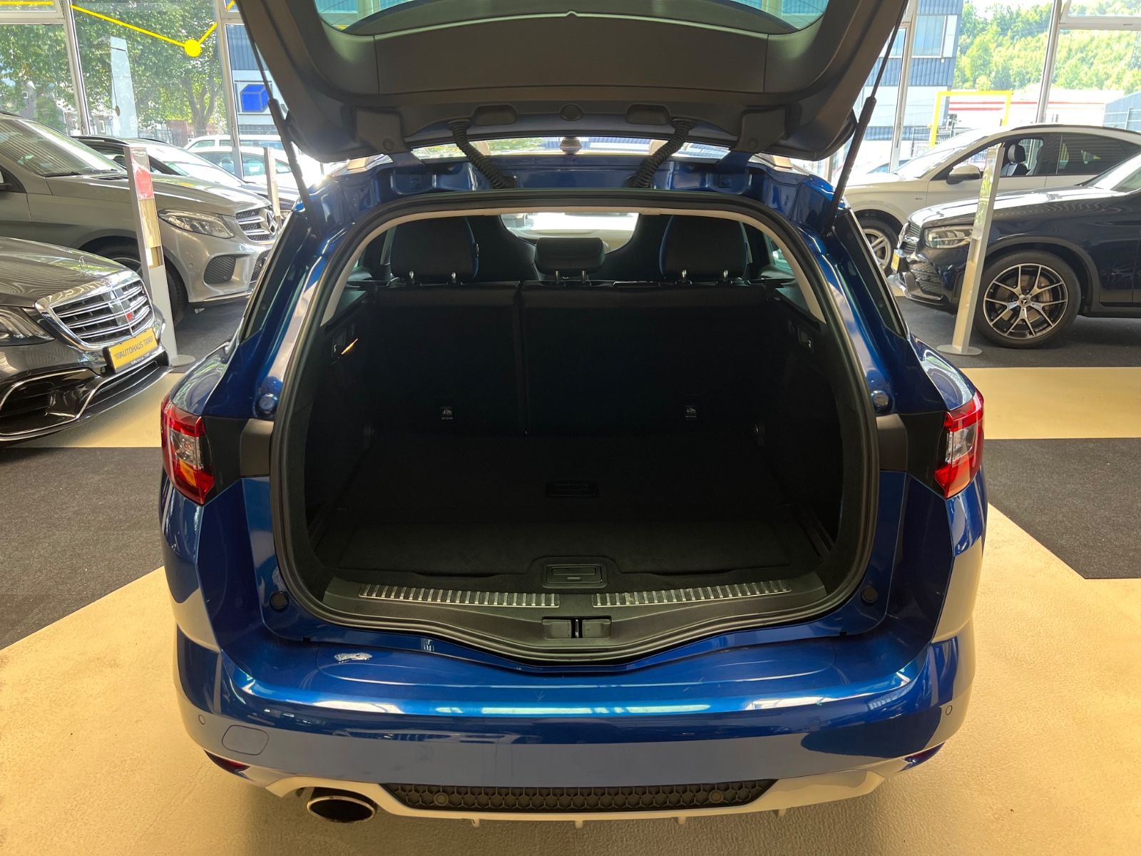 Fahrzeugabbildung Renault Megane IV Grandtour GT-Line *SCHALENSITZE*