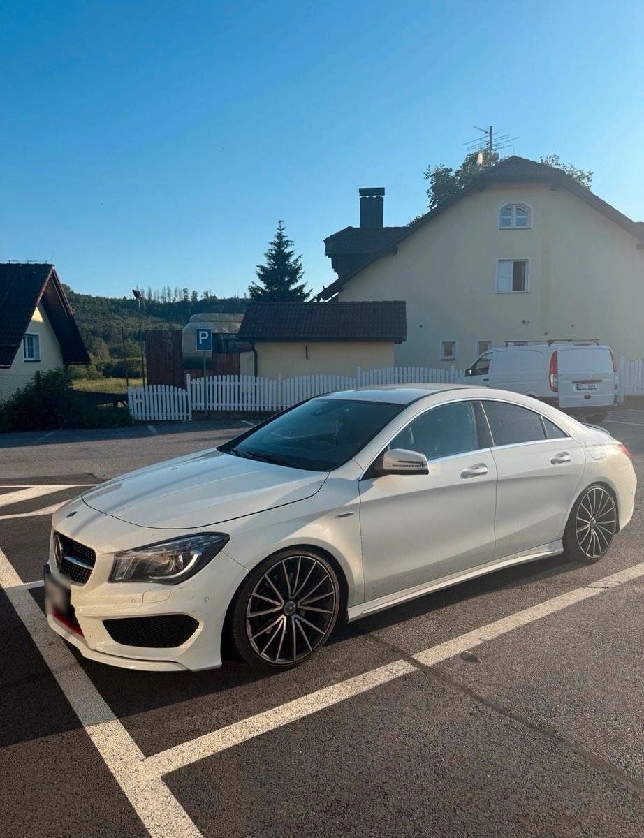 Mercedes-Benz CLA 250