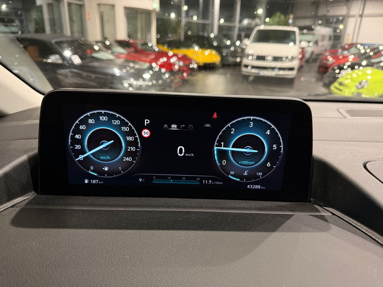 Fahrzeugabbildung Hyundai STARIA Prime 4WD PANO 360° LED NAV SHZ