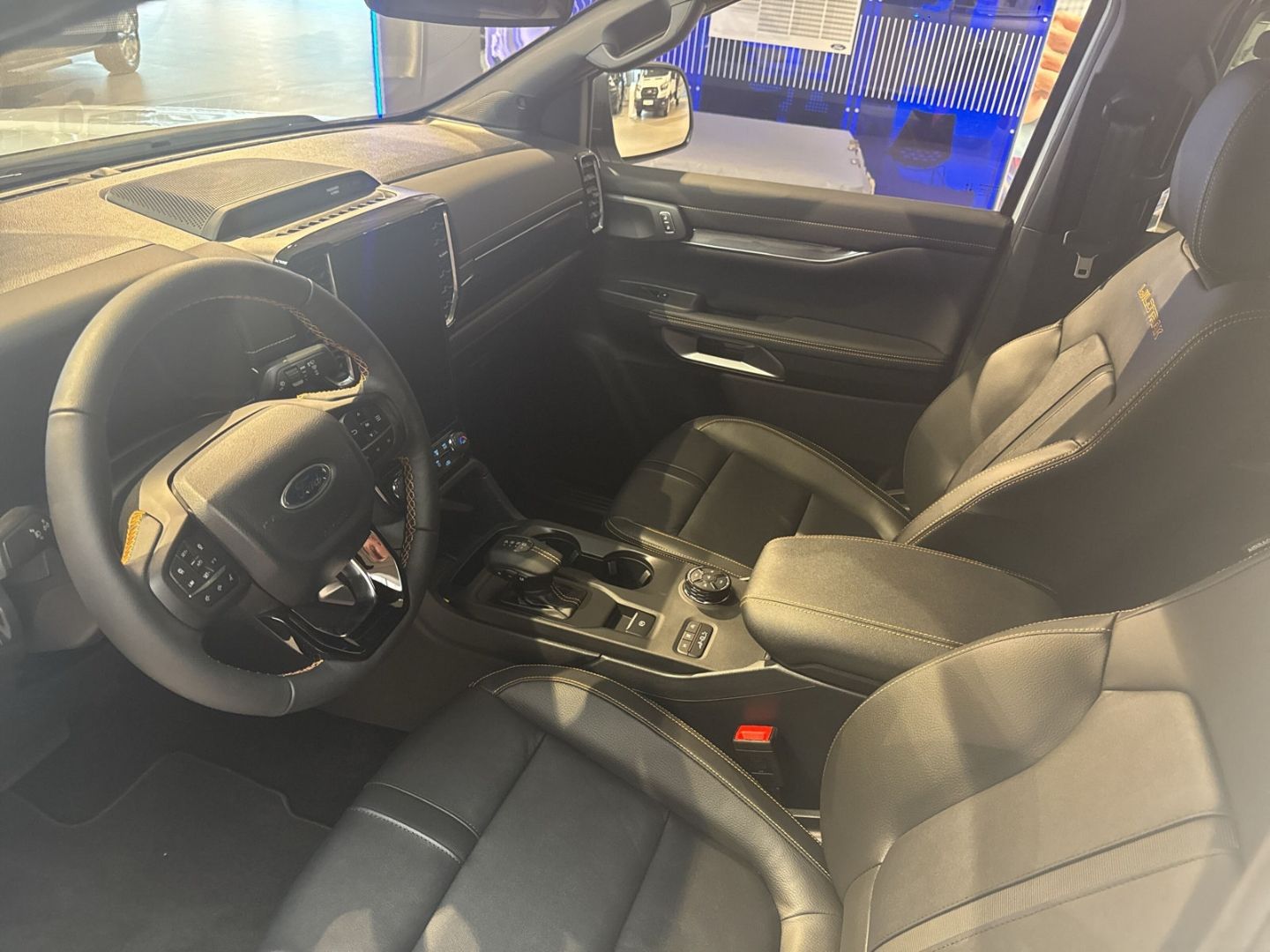 Fahrzeugabbildung Ford Ranger Wildtrak e-4WD DoKa AHK Navi Leder Digita