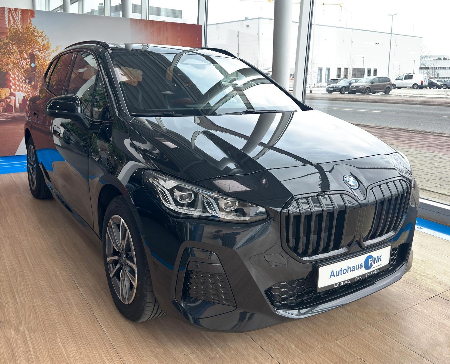 BMW 225e xDrive AT M Sport Keyless Kamera ACC LED