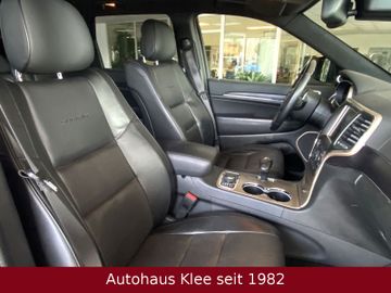 Jeep Grand Cherokee - 12