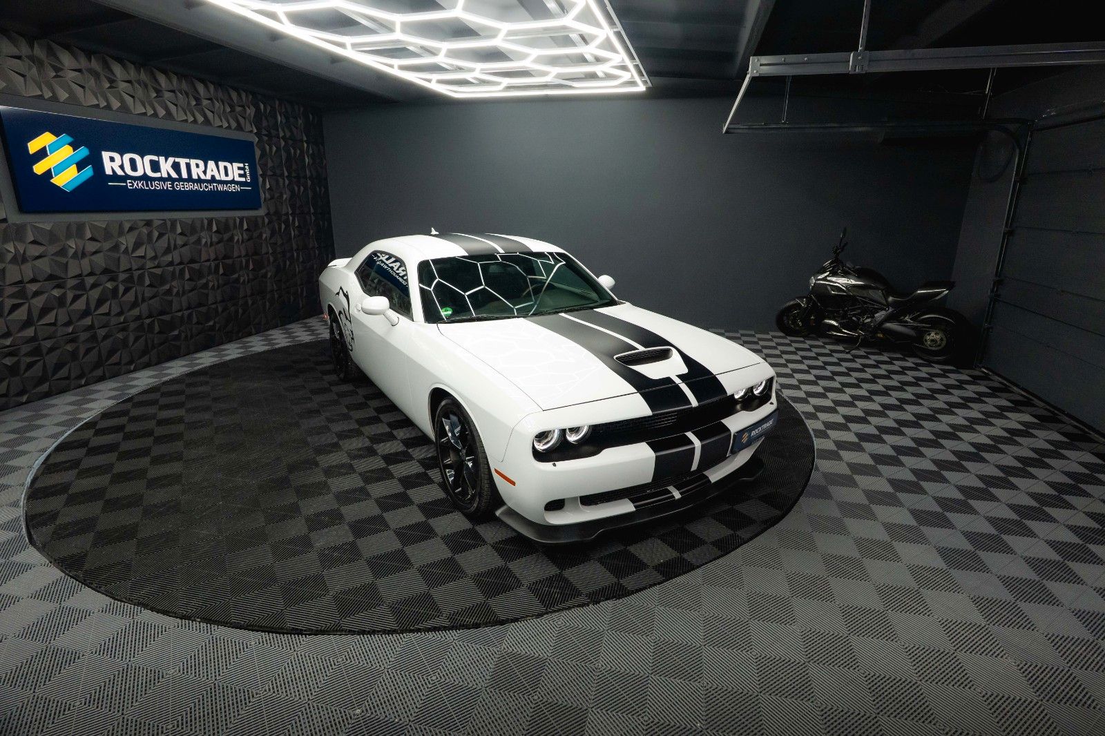 Fahrzeugabbildung Dodge Challenger 3.6 V6 GT Performance SRT Styling