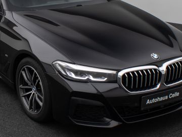 Fahrzeugabbildung BMW 520d xD M Sport Kamera DAB HiFi 4xKlima ACC Komf