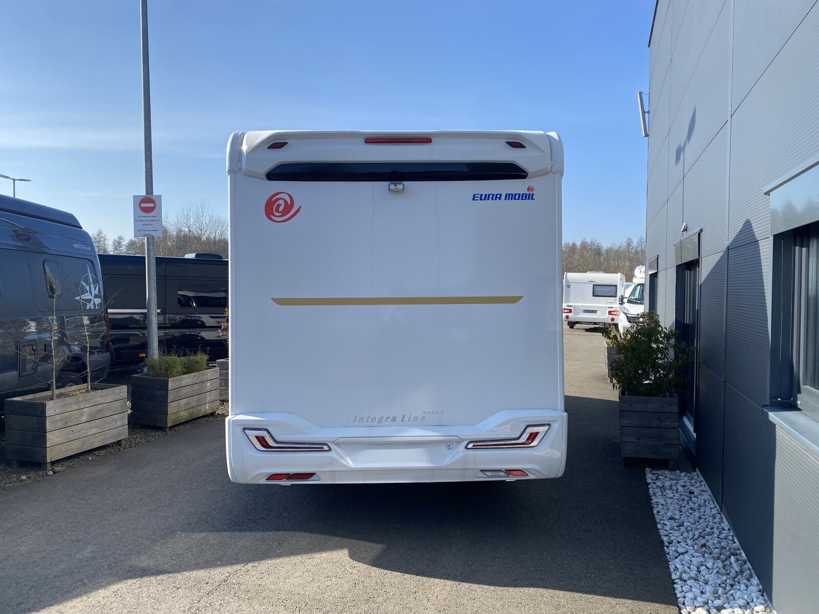 Fahrzeugabbildung Eura Mobil Integra Line IL 695 LF Mondial Plus, Autom.