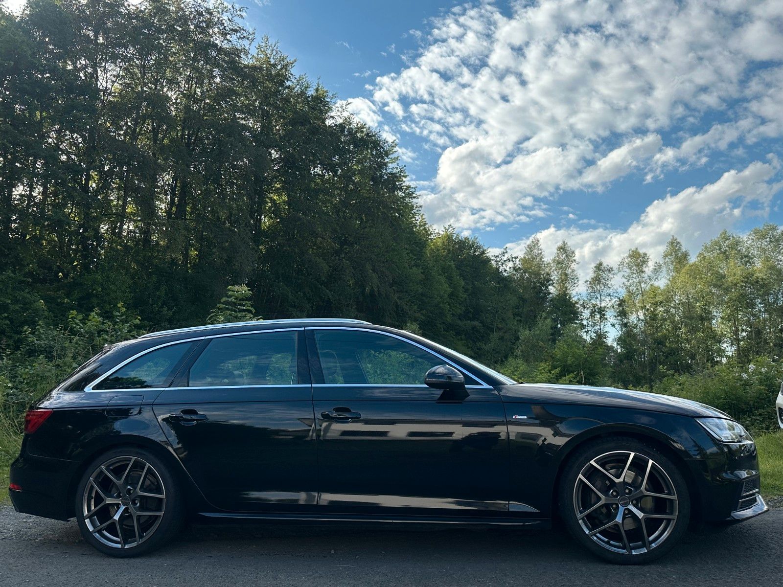 AUDI A4 Avant sport,2.0 TDI,S-line plus,AHK,