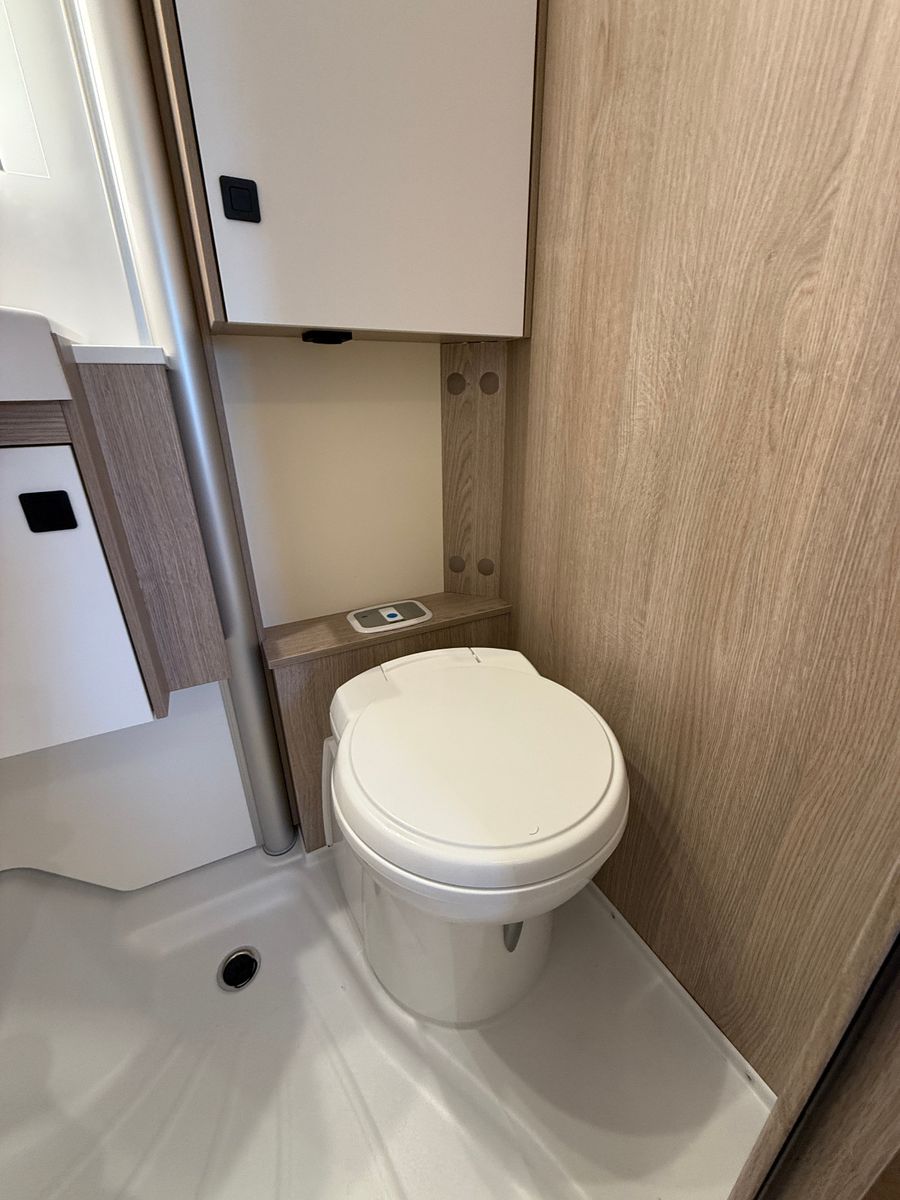 Fahrzeugabbildung Bürstner Lyseo Time Skyline 690G - Sie sparen 12.899€