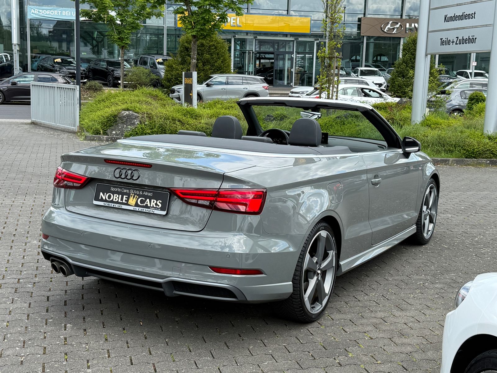 Fahrzeugabbildung Audi A3 Cabriolet S line B&O ACC MATRIX RFK 19"
