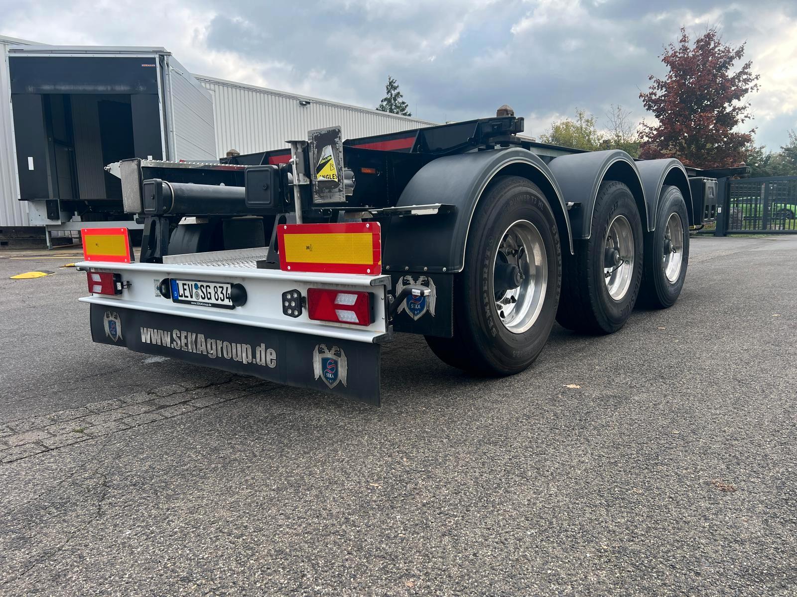 SEKA 3-Achs-ADR-Tank-Containerchassis für 20