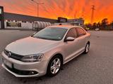Volkswagen Jetta 1.6 TDI 105PS 2013 Limousine - gebrauchte VW Jetta aus dem Jahr 2013
