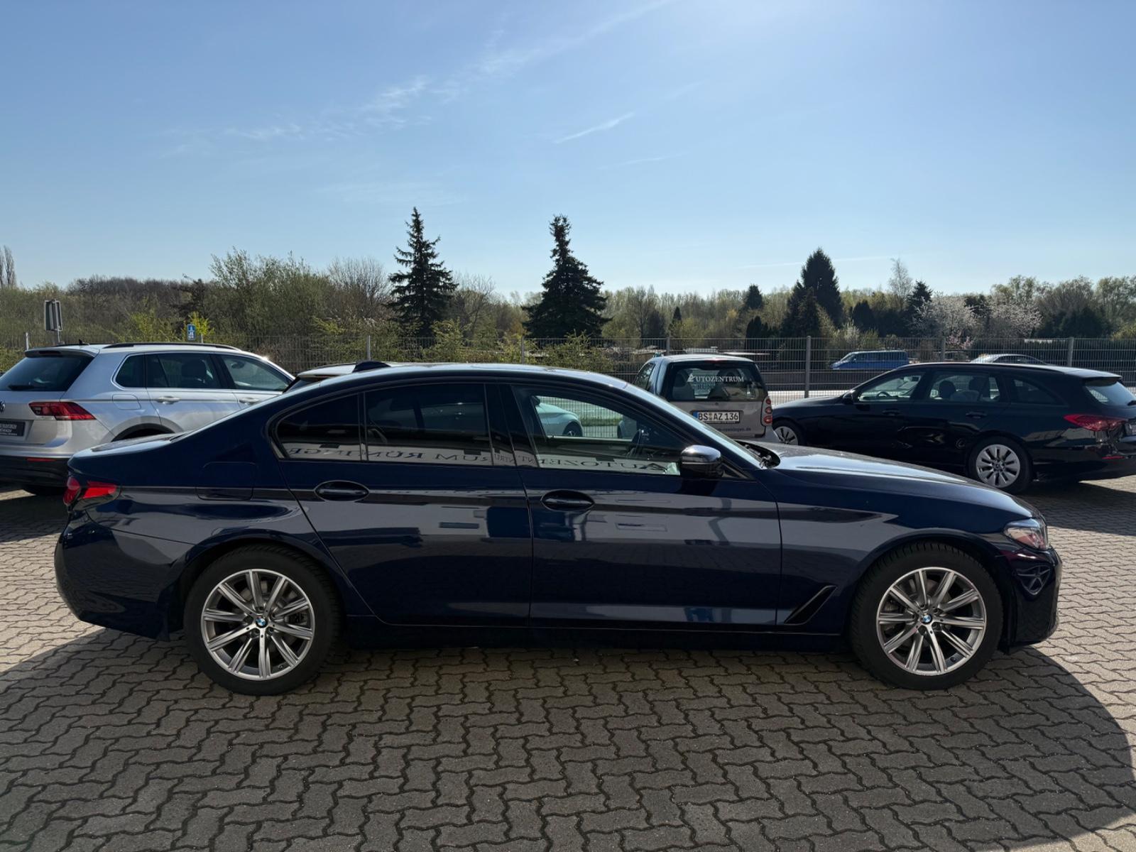 BMW 520 5 Limousine*HEAD-UP*KAMERA*BUSINESS-PAKET*