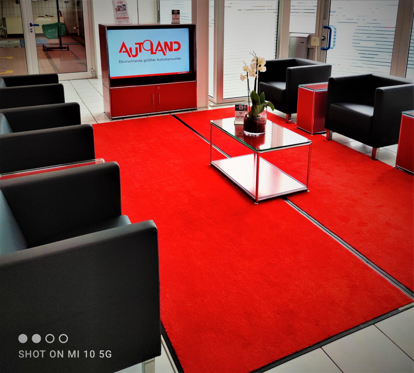 showroom-image-bottom
