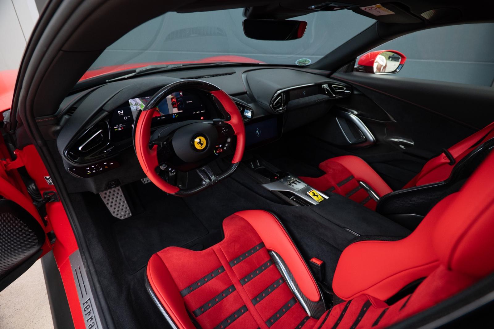 Ferrari LIFT/CARBON/RACING SEATS/ACC