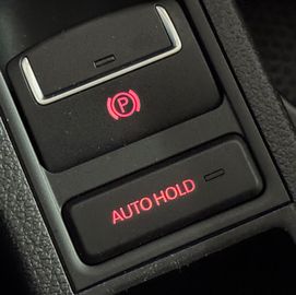 Volkswagen Tiguan - 9