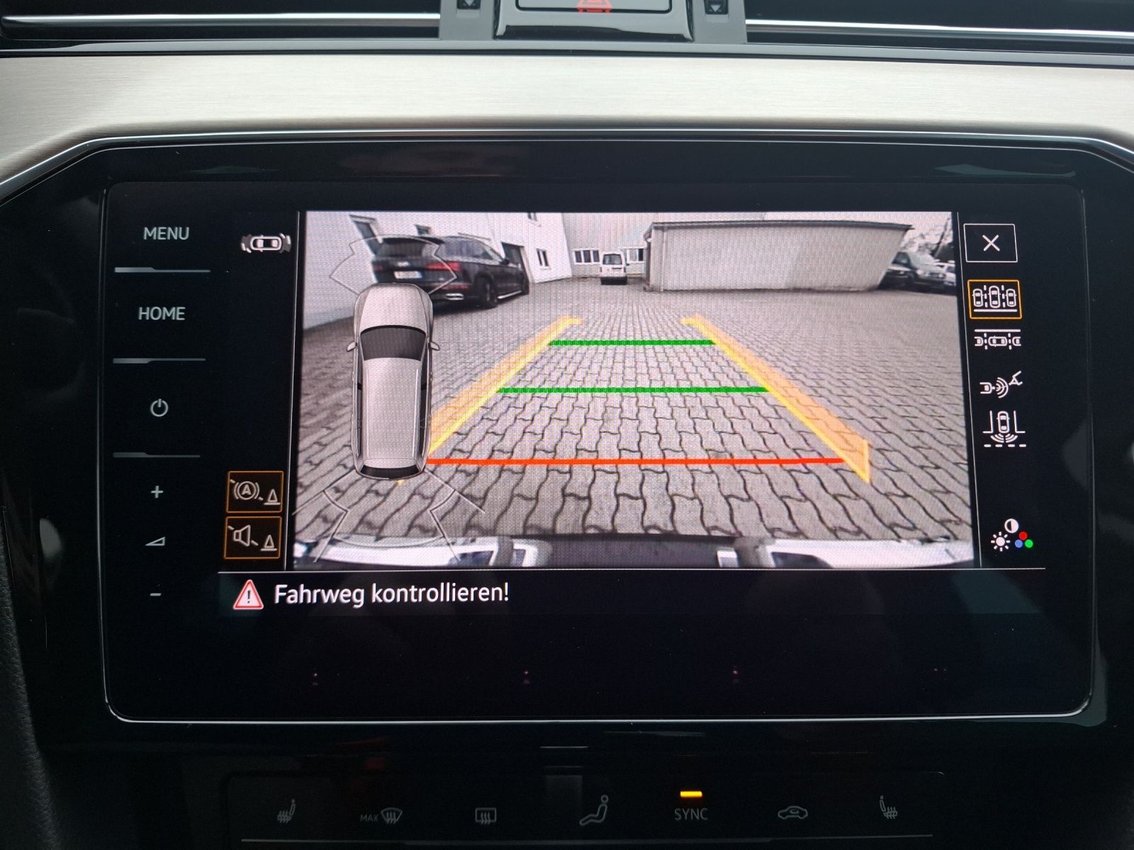 Fahrzeugabbildung Volkswagen Passat Variant TDI Elegance DSG Standhzg. Matrix