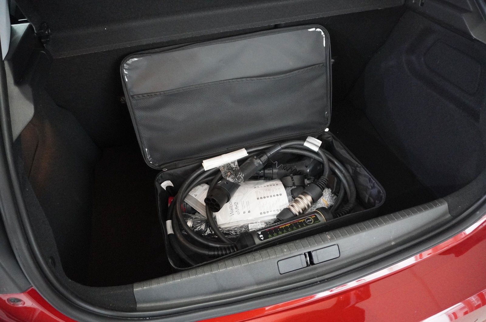 Fahrzeugabbildung Opel Corsa-e F EDITION 3-PHASIG NAVI/KAMERA/SHZ/DAB+