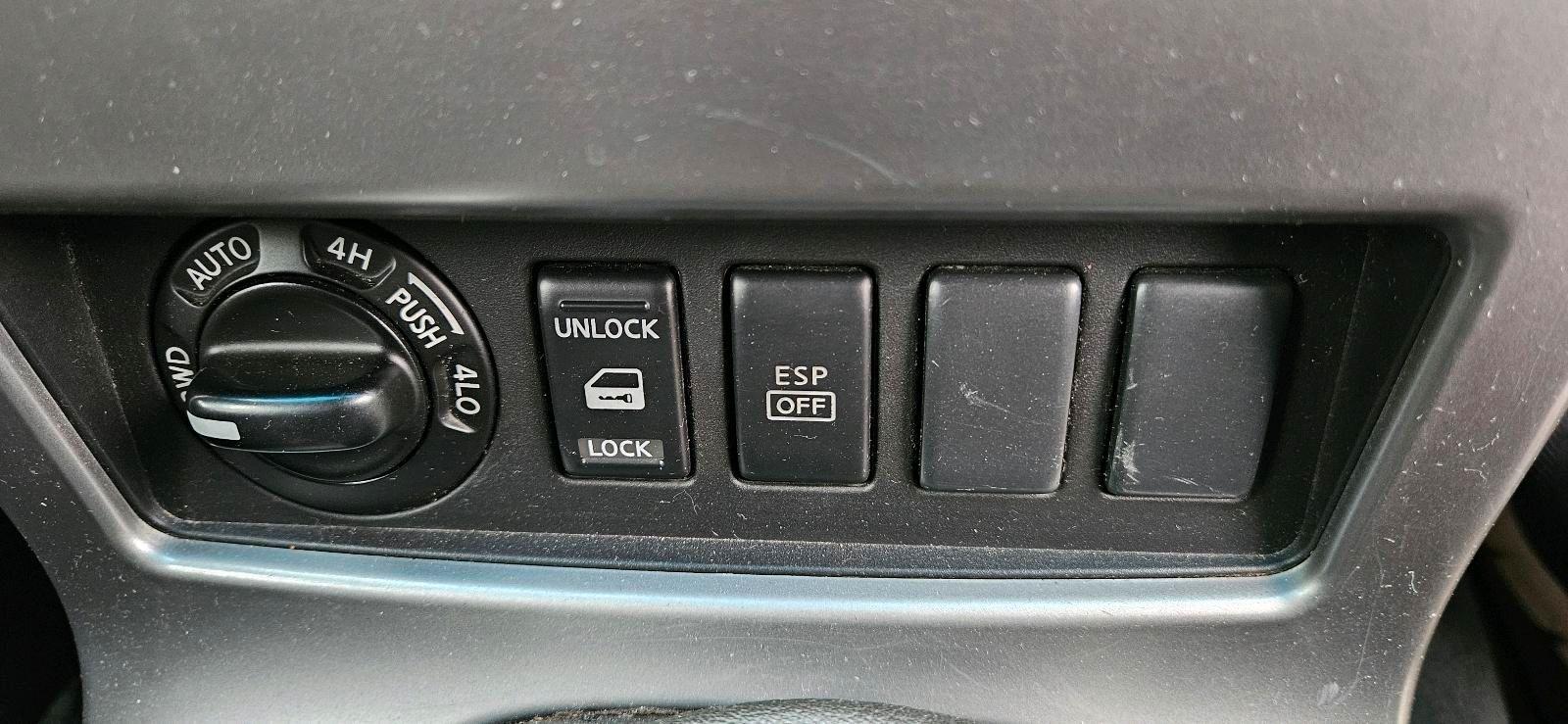 Nissan Pathfinder 2005 — photo 14