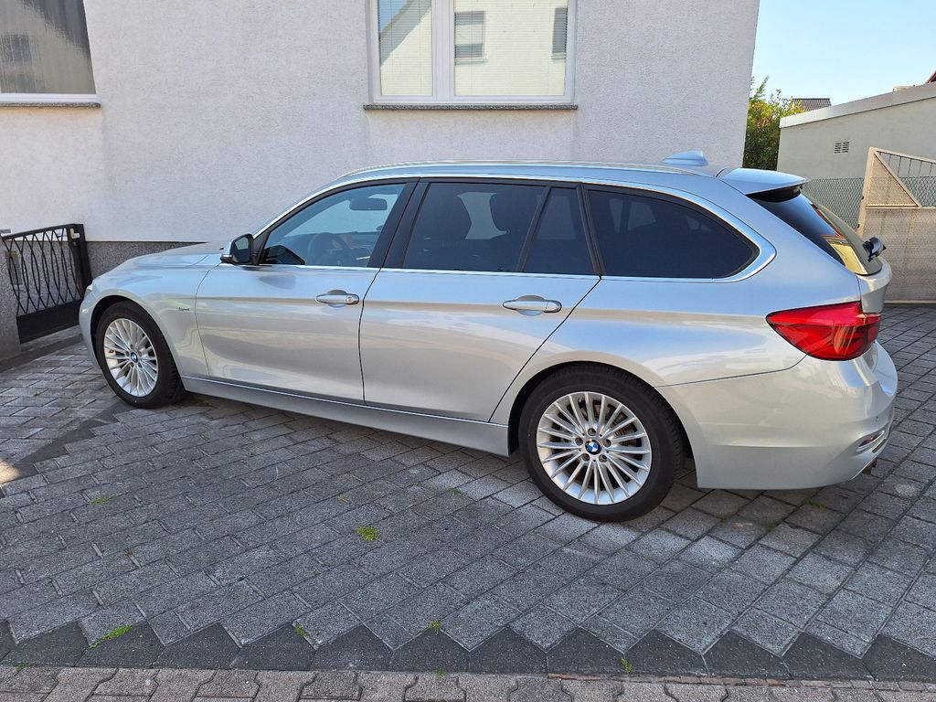 Image of BMW 320