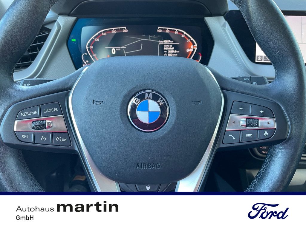 Fahrzeugabbildung BMW 116 i Advantage KLIMA PDC SITZHEIZUNG NAVI LED