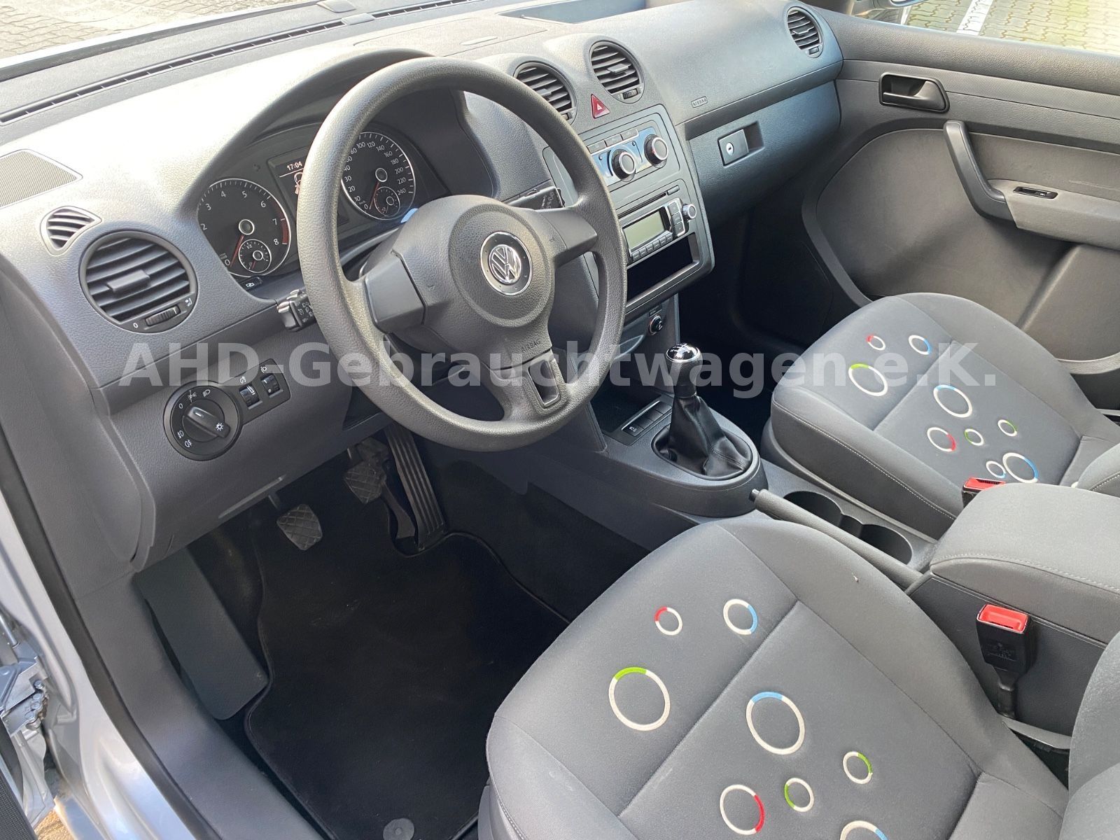 Fahrzeugabbildung Volkswagen Caddy Maxi 2.0 Roncalli 7-Sitzer