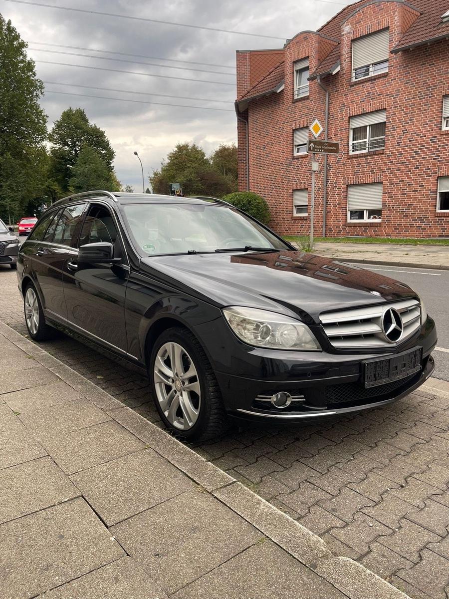 Mercedes-Benz 220, 2008