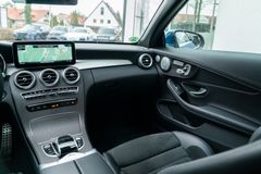 MERCEDES-BENZ C220d Cabrio/ AMG LINE/ BURMERSTER/ CARPLAY/LED MERCEDES-BENZ C220d Cabrio/ AMG LINE/ BURMERSTER/ CARPLAY/LED