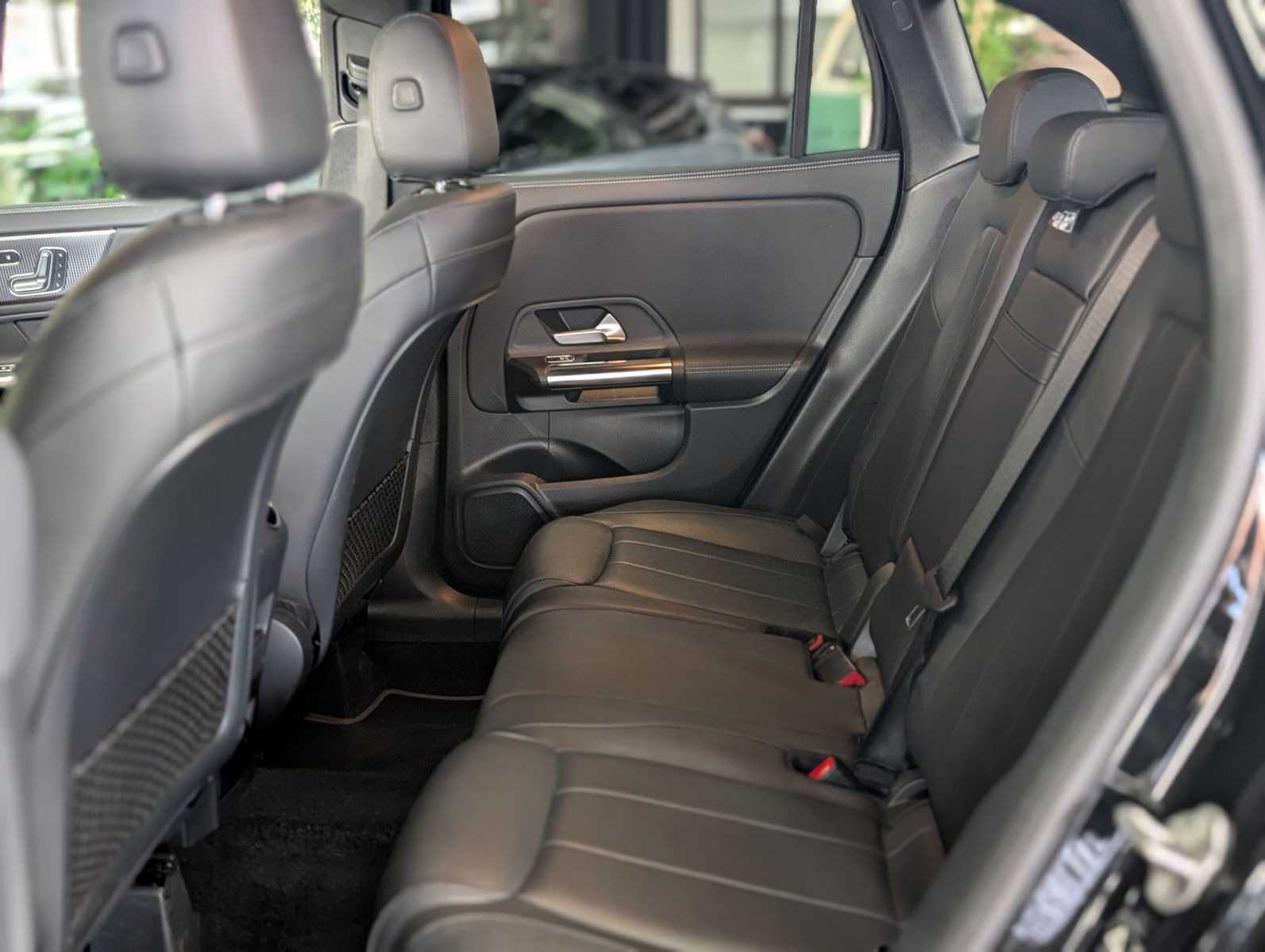 Fahrzeugabbildung Mercedes-Benz GLA 200 d LEDER AHK MBUX VIRT APP KAM SHZ ALU18"