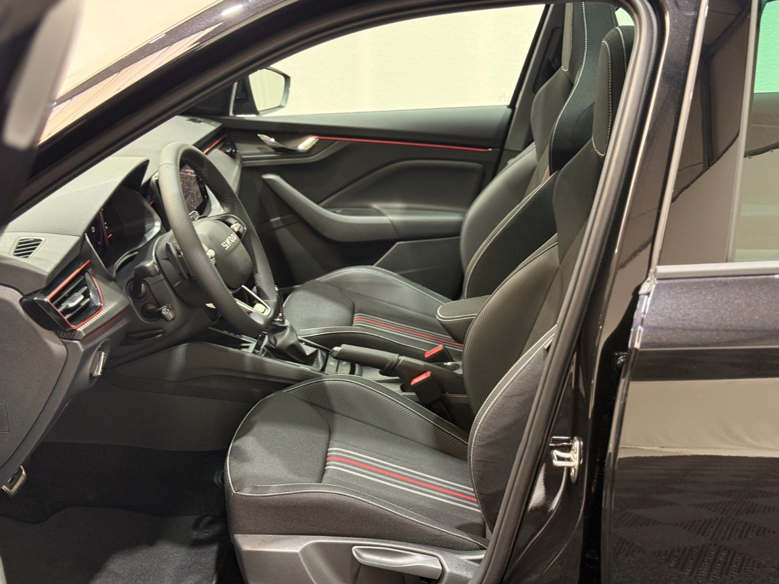 Fahrzeugabbildung SKODA Kamiq Monte Carlo / DSG / Matrix / Navi / AHK