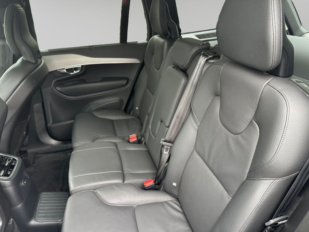 VOLVO XC90 T8 AWD Plug-in Hybrid Ultra Dark 360° AHK s VOLVO XC90 T8 AWD Plug-in Hybrid Ultra Dark 360° AHK s