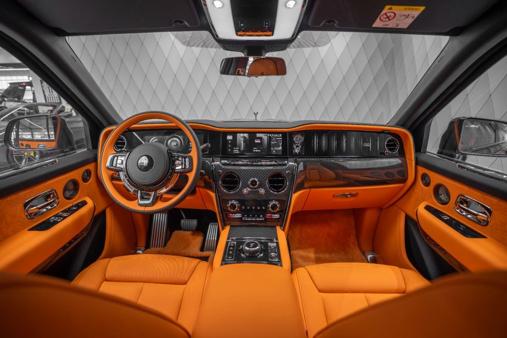 Cullinan BLACK BADGE 2026 BLACK/ORANGE 4 SEATS - Bild 19