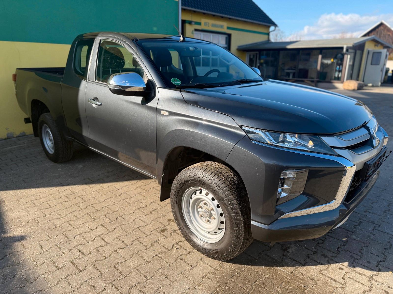 Mitsubishi L200 Basis Club Cab 4WD Klima