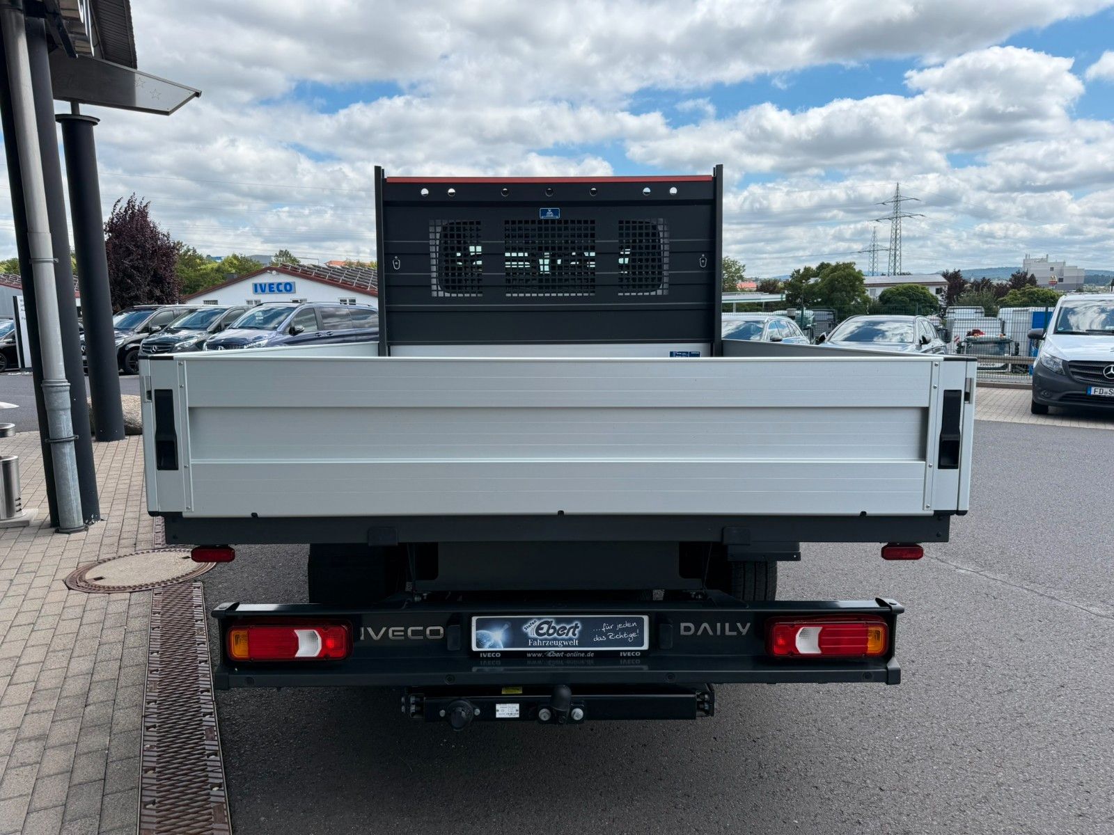 Fahrzeugabbildung Iveco Daily 35S14 D Pritsche *R 3.450* AHK