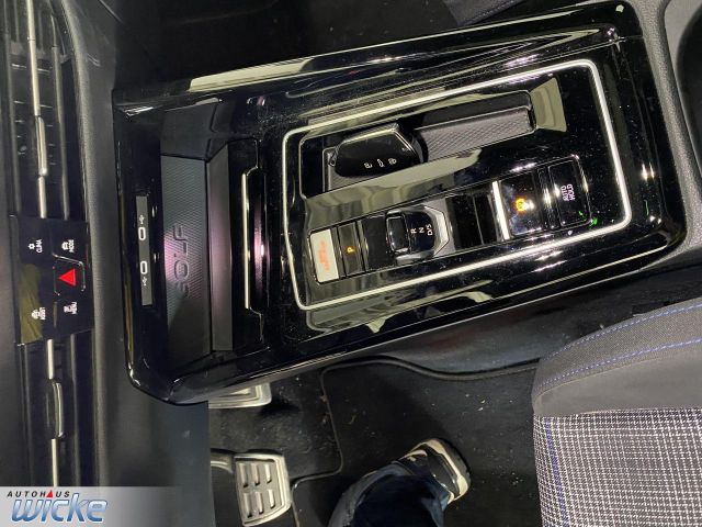 Golf VIII 1.4 TSI DSG GTE eHybrid NAVI KLIMA PAN