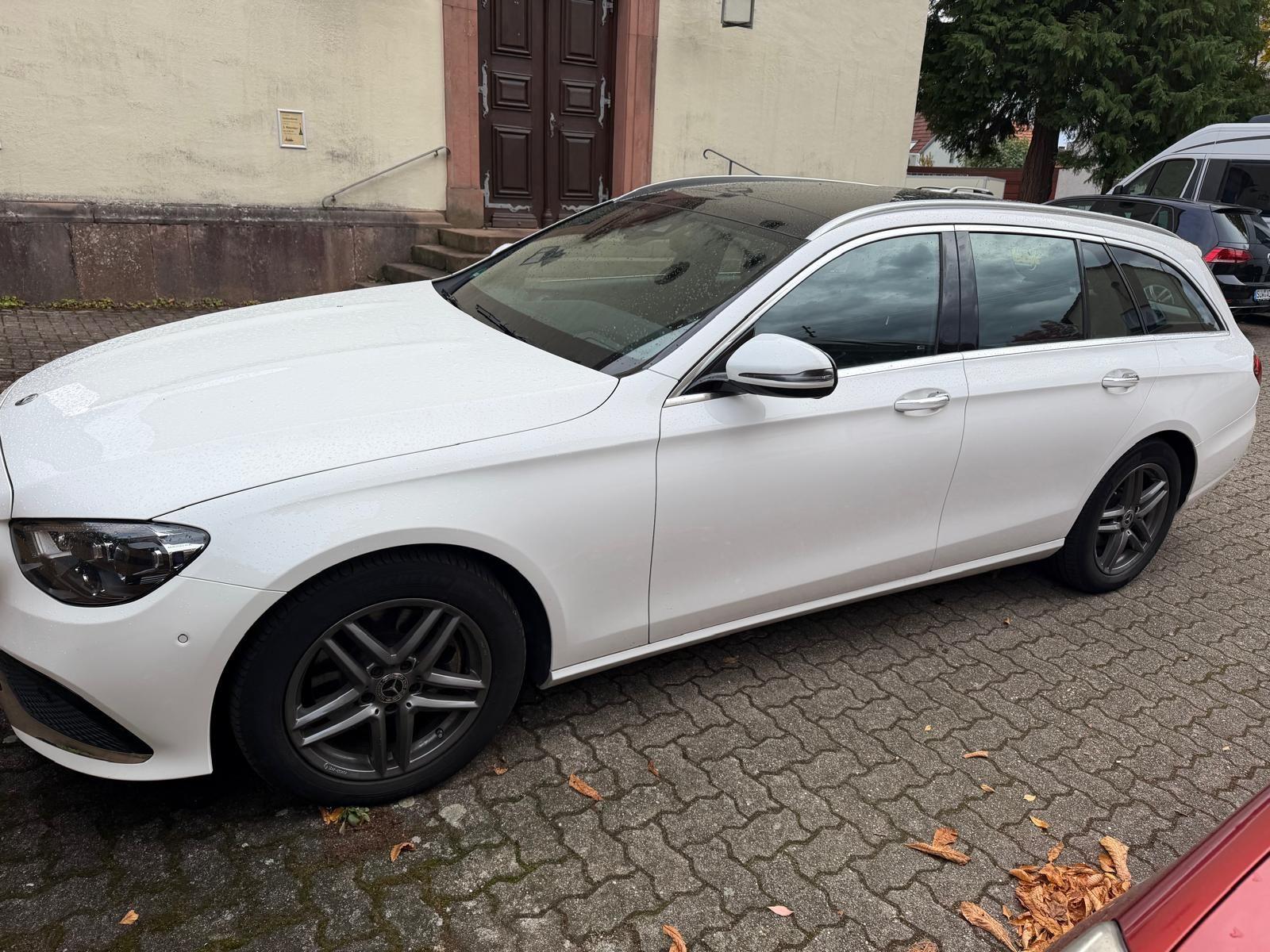 Mercedes-Benz E 220