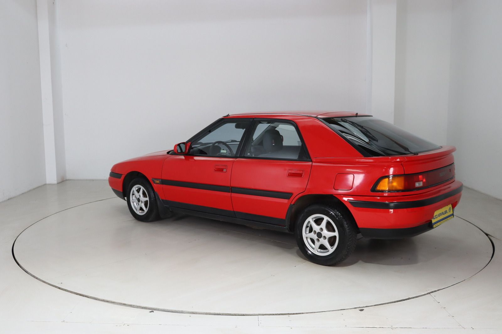 Fahrzeugabbildung Mazda 323 F 1.6 GLX 1. Hand * wenig km