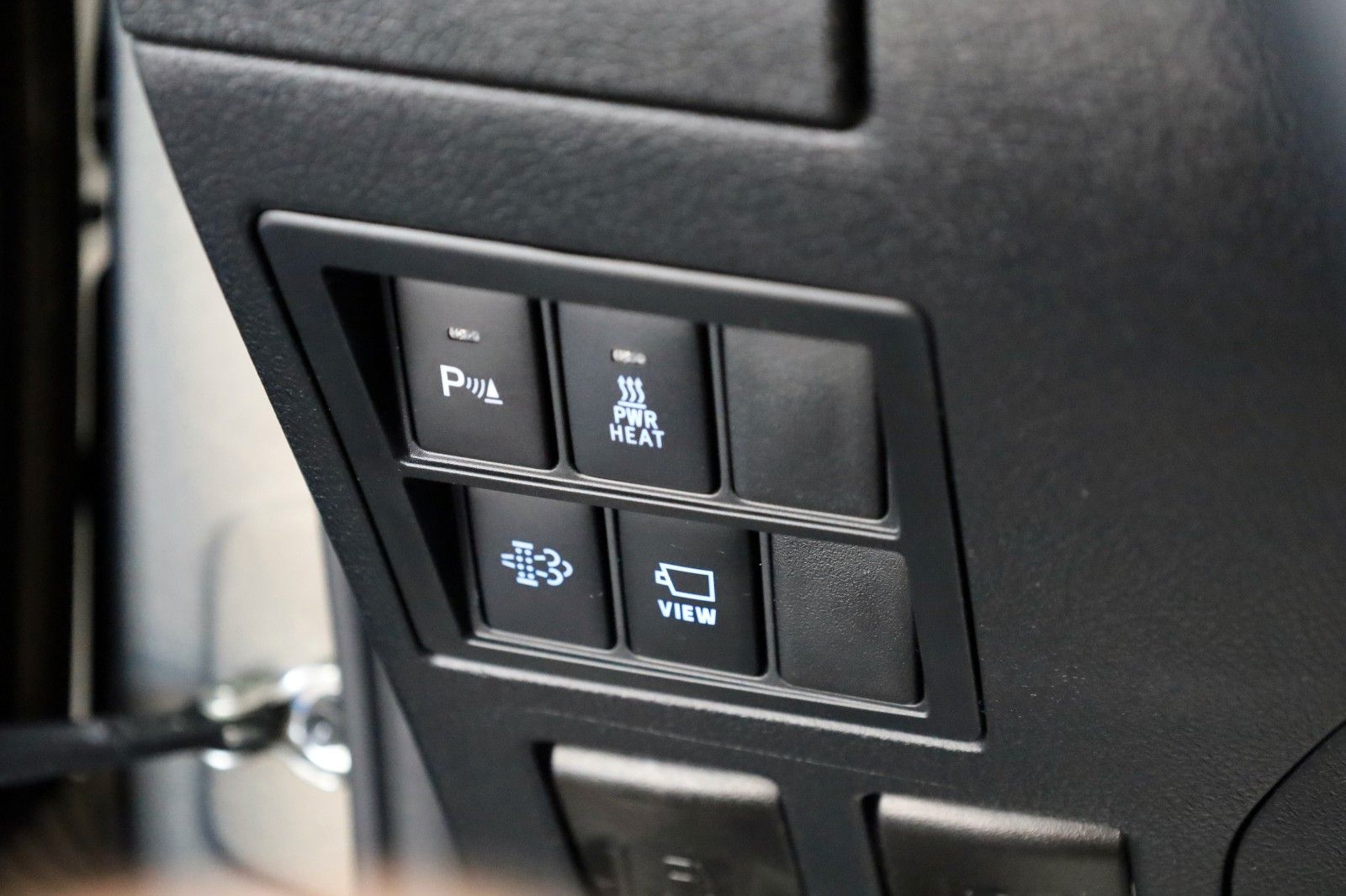 Fahrzeugabbildung Toyota Hilux 2.8 D-4D Invincible,DOKA,ACC,WERKSGARANTIE