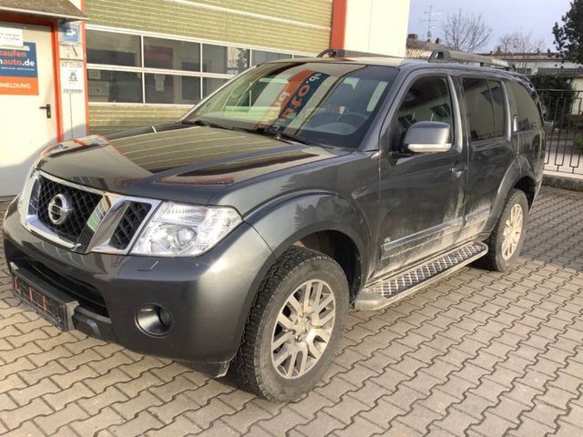 Nissan Pathfinder 3.V6LE Autom. Leder/Navi/MOTORSCHADEN